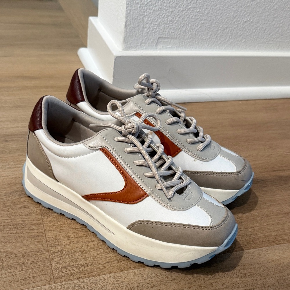 Wild Fable White and Brown Sneakers